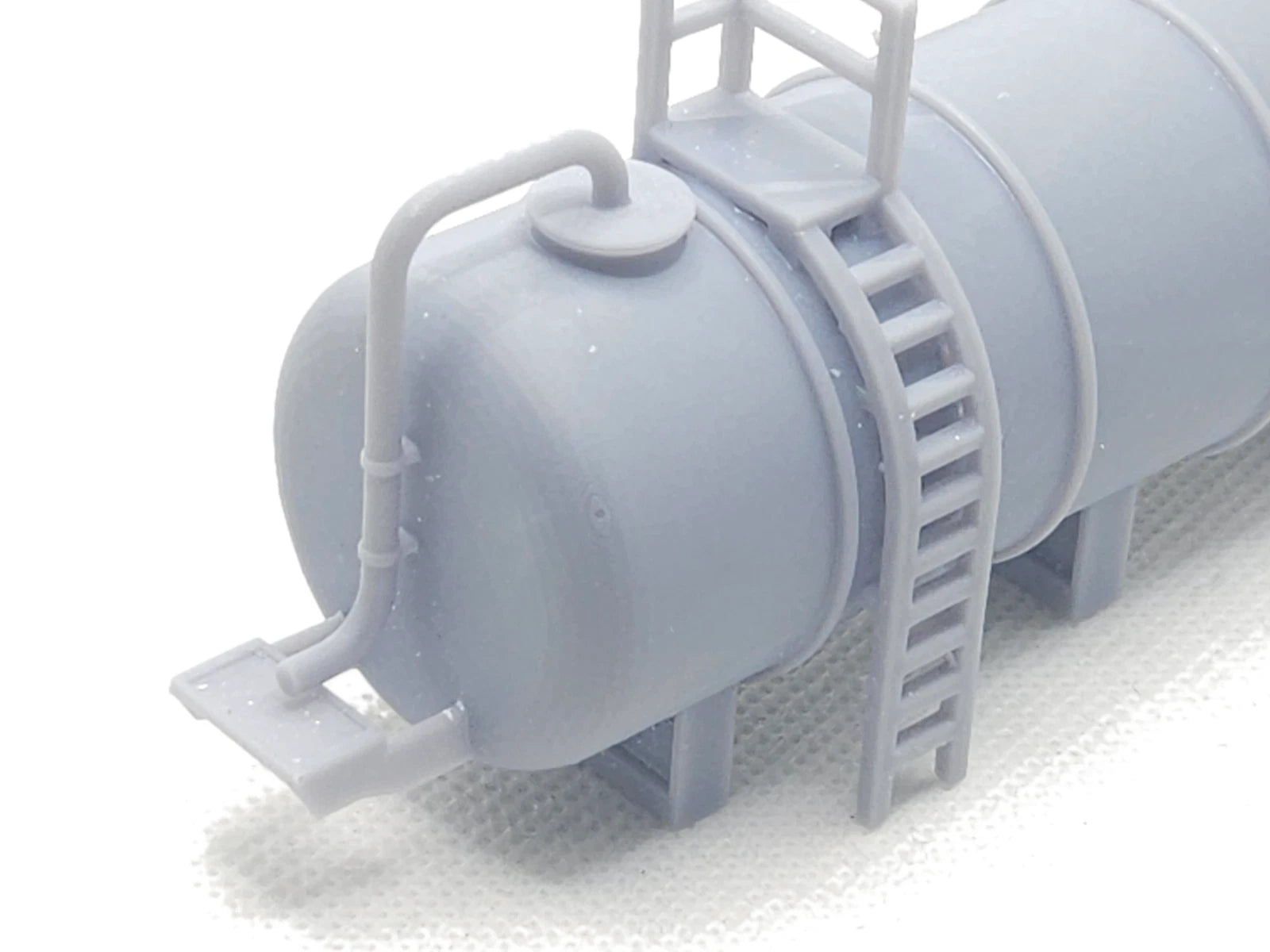 OO Gauge Large Oil Tank Model Railway Accessories & Scenery